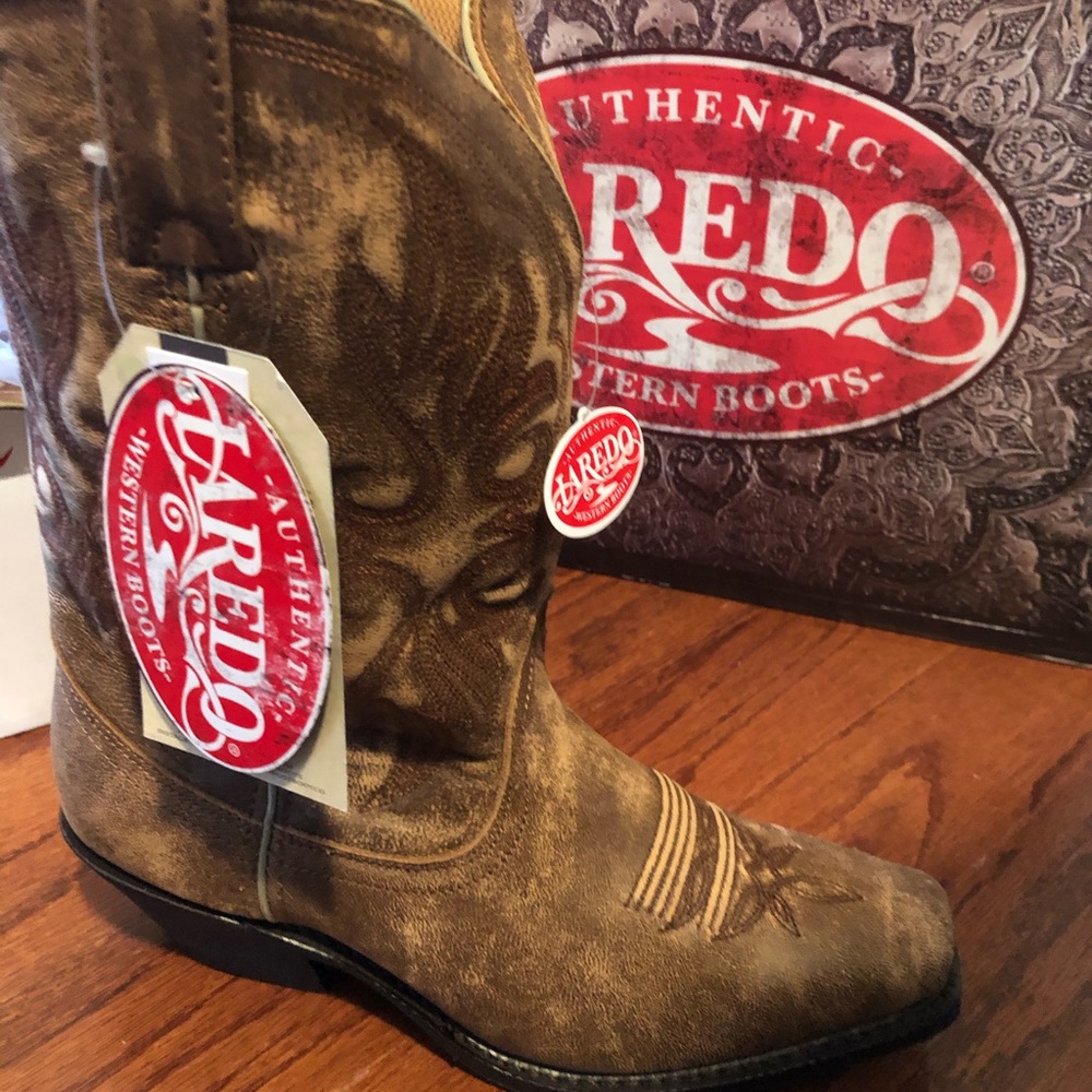 Brand new Laredo cowgirl boots-size 10
